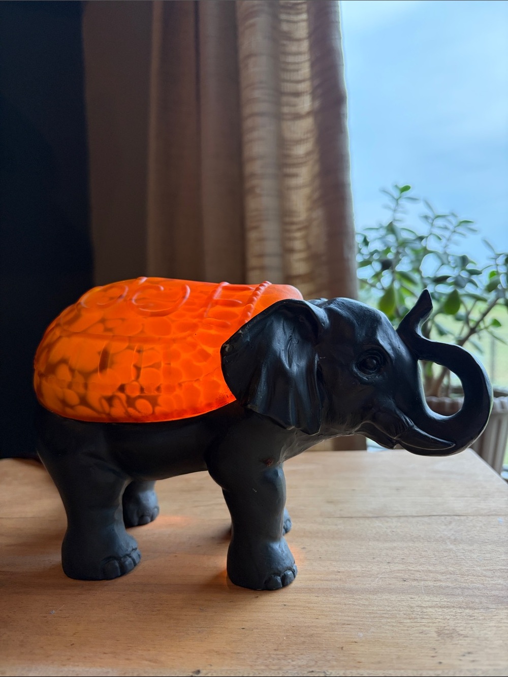Vintage Cheyenne CastMetal Elephant Desk Lamp Light/Night Light with Amber Glass